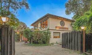 Entrada de la propiedad