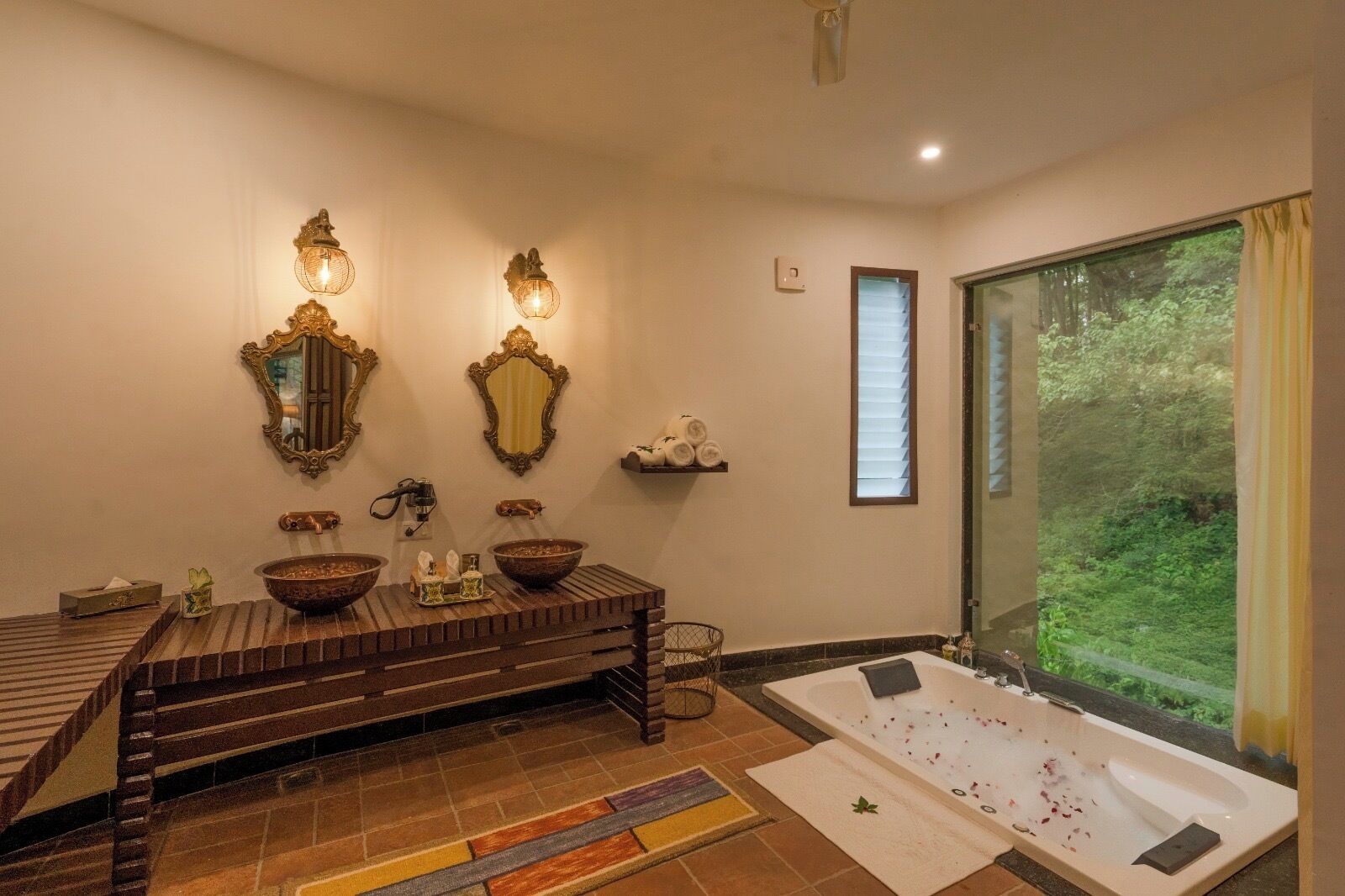 Paatlidun Villa - 02 Bedrooms | 浴室 | 免费洗浴用品、吹风机、浴袍、拖鞋