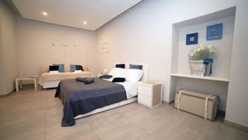 1 chambre, ameublement personnalisé, bureau, rideaux occultants