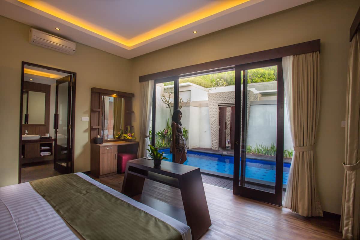 Villa, 1 Schlafzimmer, eigener Pool | Minibar, Zimmersafe, Schreibtisch, schallisolierte Zimmer