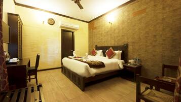 1 bedroom, minibar, in-room safe, desk