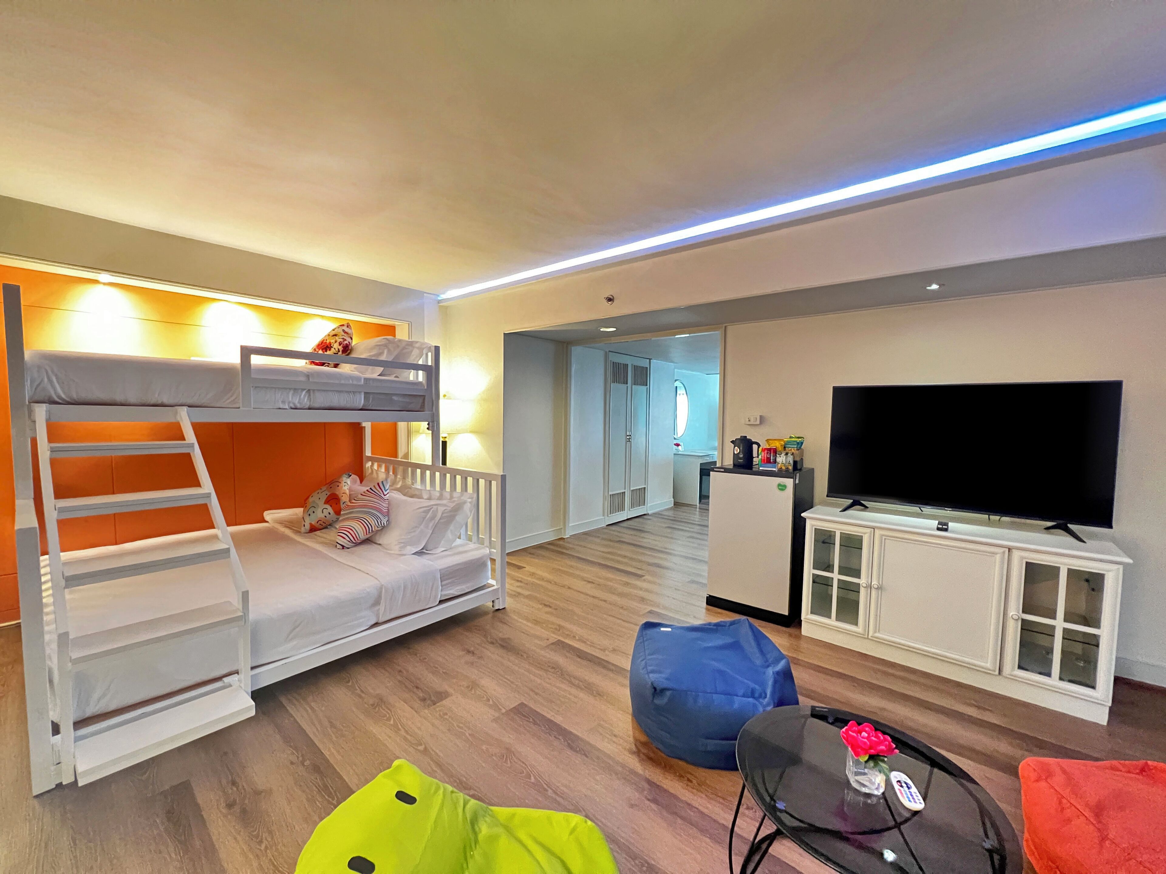 Family Club Suite Room (6 persons)