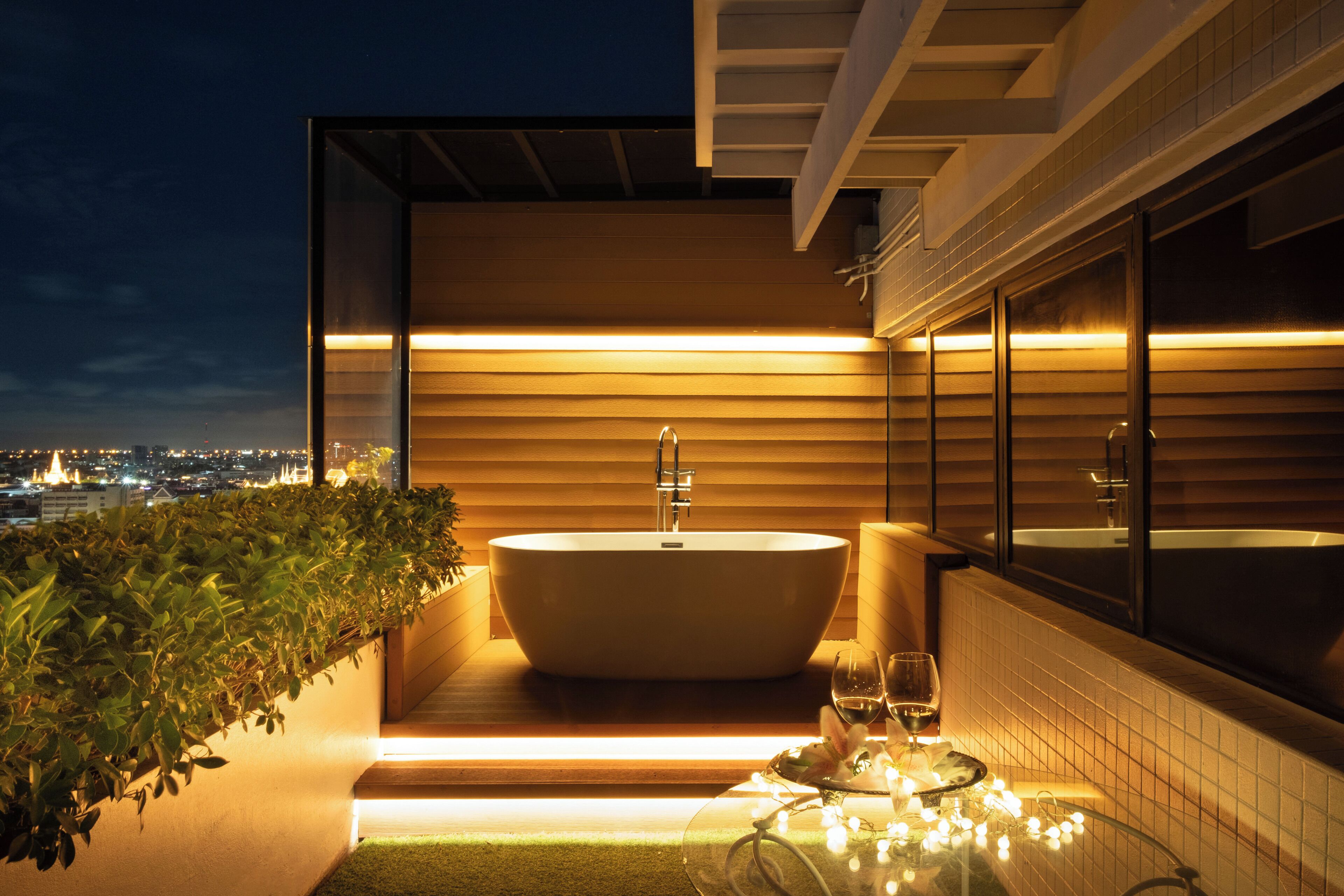 Jacuzzi Suite Room