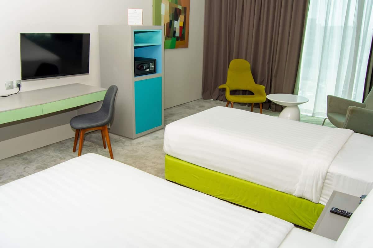 Standard Room, 2 Single Beds (City Side)