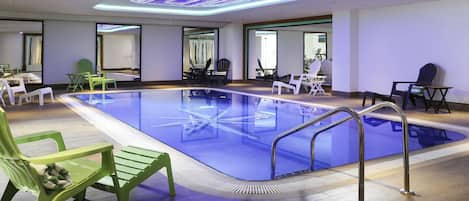 Piscine intérieure