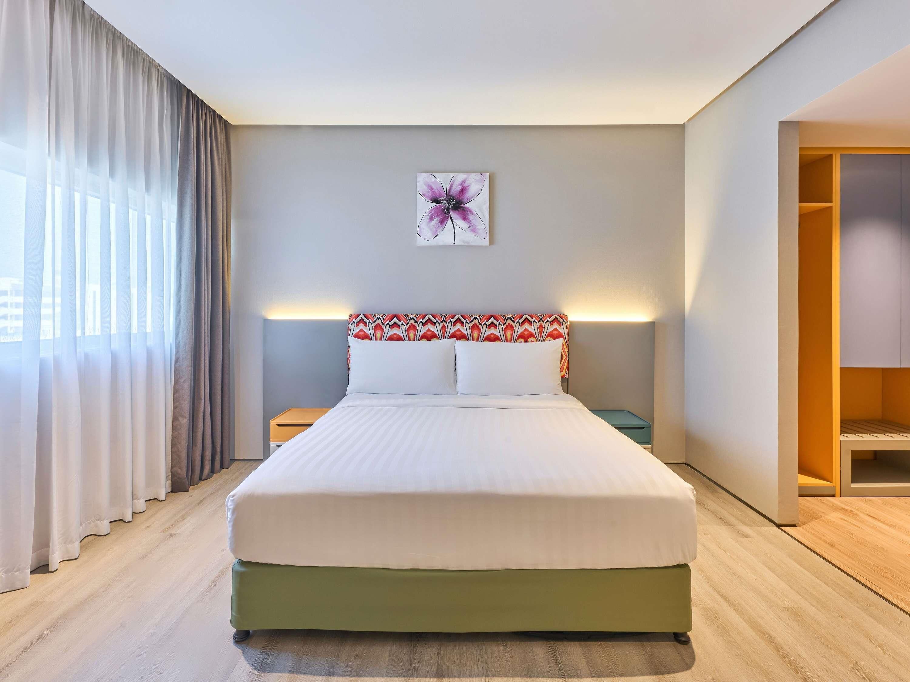 Phòng đôi Tiêu chuẩn, 1 giường đôi | Minibar, két bảo mật t ại phòng, bàn 