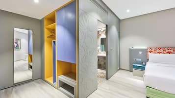 Executive Suite, 1 Double Bed | 2 bedrooms, minibar, in-room safe, desk
