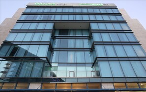 Front of property - ibis Styles Dubai Jumeira (Dubai)
