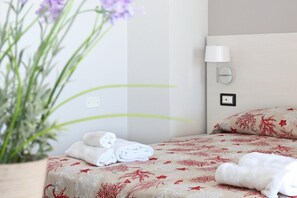 In-room safe, desk, soundproofing, free cots/infant beds - Meublé Leonetti (Centola)