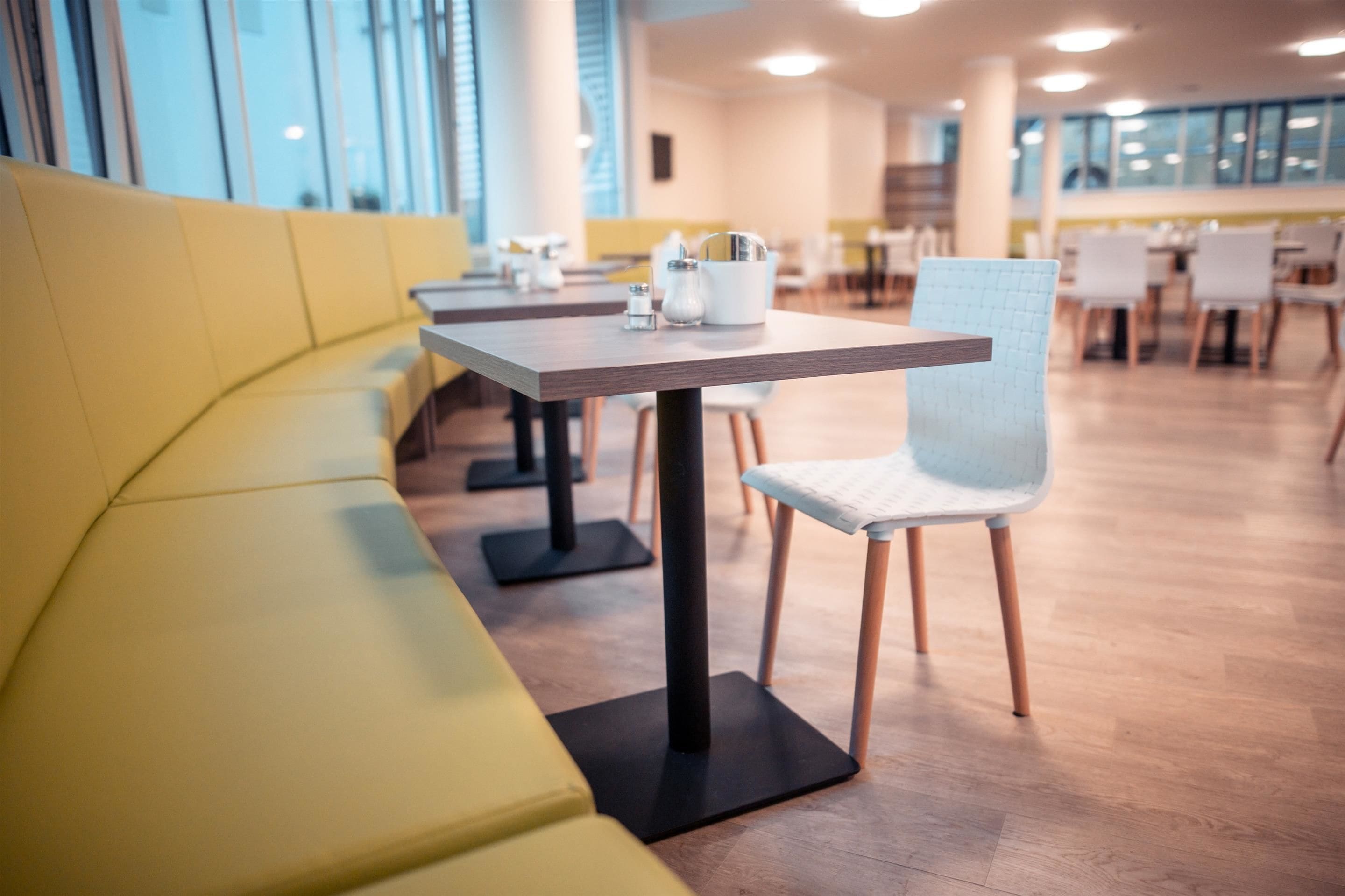 breakfast (eur 17.5 per person)