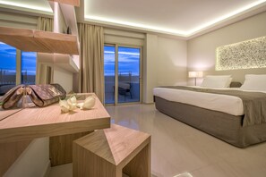 Ropa de cama de alta calidad y caja de seguridad en la habitación 