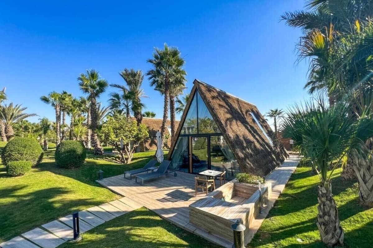 Lodge | Front of property