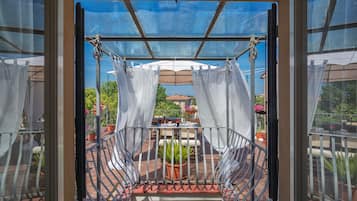 Colazione a buffet, servita tutte le mattine (5.00 EUR a persona)
