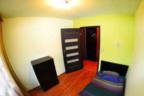 Comfort Apartment, 2 Bedrooms, Balcony, Mountain View