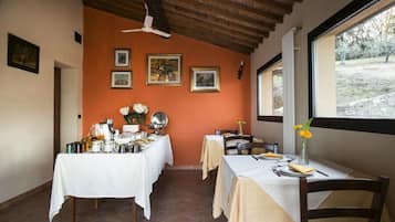 Petit déjeuner buffet compris tous les jours