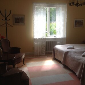 Twin Room, Shared Bathroom, Garden View | Rollaway beds, free WiFi