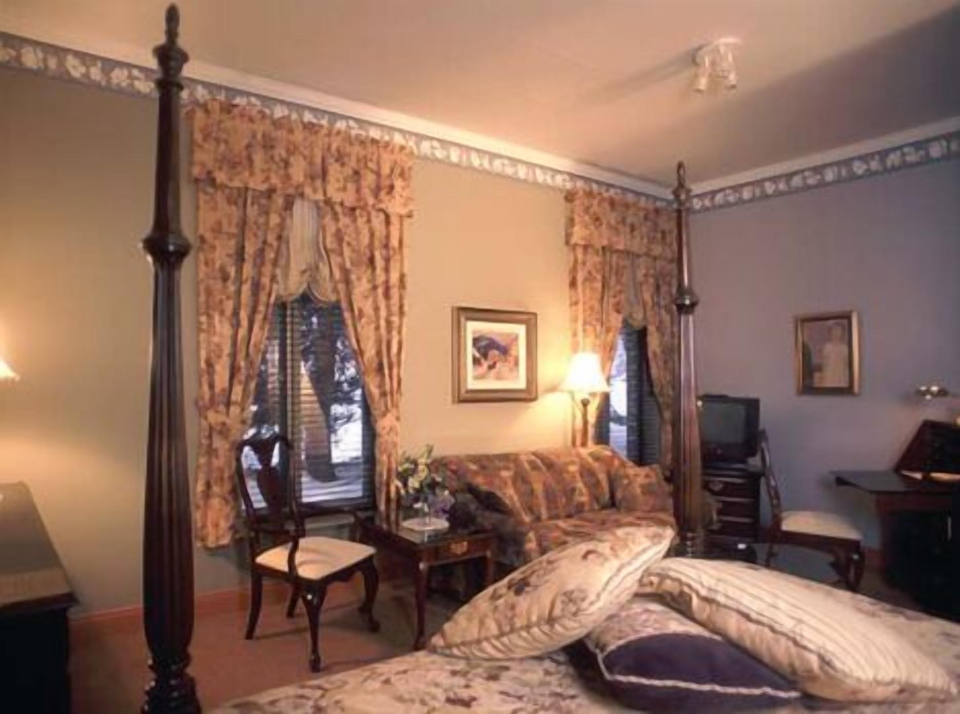 Superior-Zimmer, 1 Queen-Bett und Schlafsofa | Wohnbereich