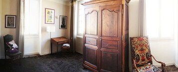 Habitación doble superior, baño privado, vistas a la ciudad | Servicio de la habitación