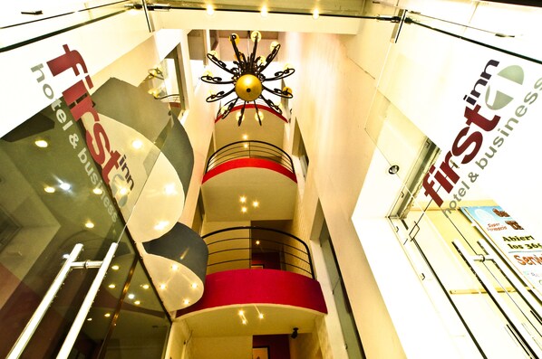 Staircase - First Inn Hotel & Business (Texcoco de Mora)