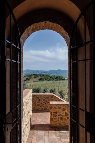Exterior. Wine Relais in Montecucco