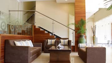 Sala de estar en el lobby