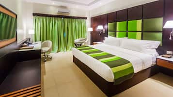 Junior Suite, 1 King Bed (Separate Living Room) | 1 bedroom, premium bedding, minibar, in-room safe