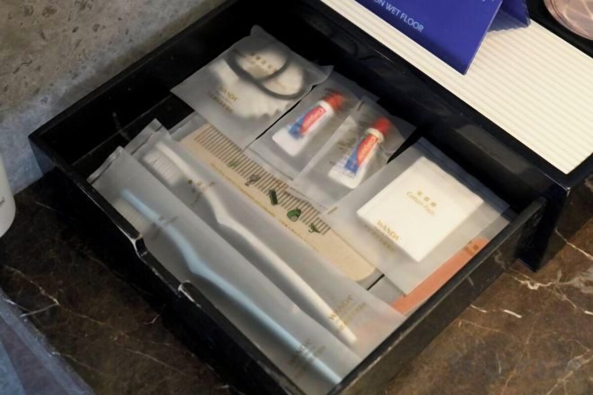 Bathroom amenities