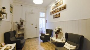Reception - Hostal Dragonfly BCN (Barcelona)