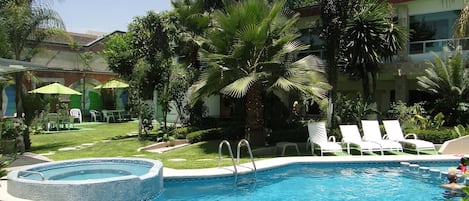 Outdoor pool, sun loungers