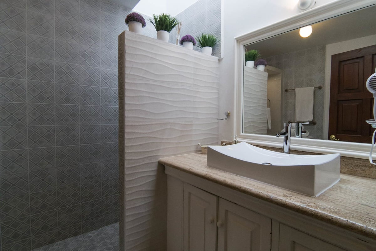 family room | bathroom sink