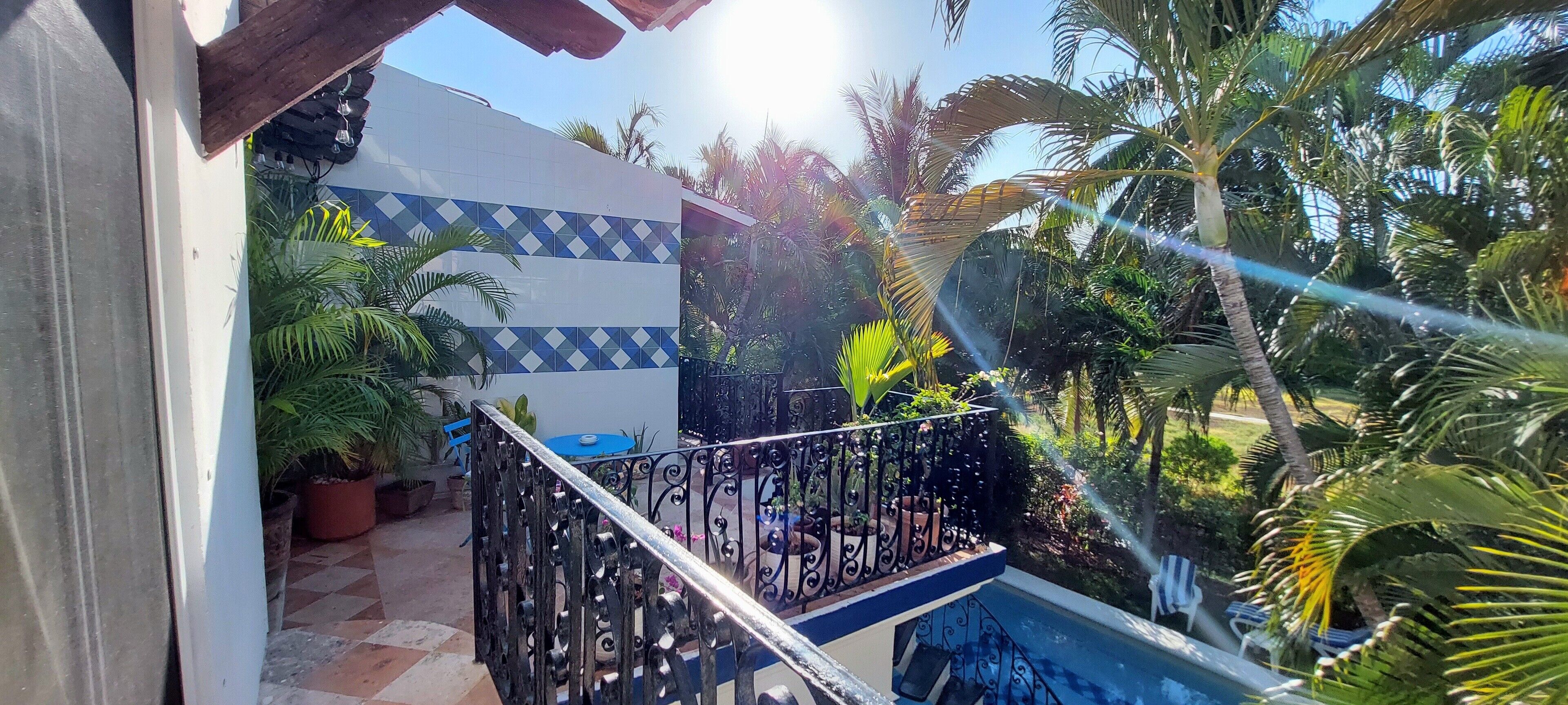 Junior Suite, 1 King Bed, Pool View | Bộ đồ giường cao cấp, két bảo mật tại phòng, màn/rèm cản sáng 