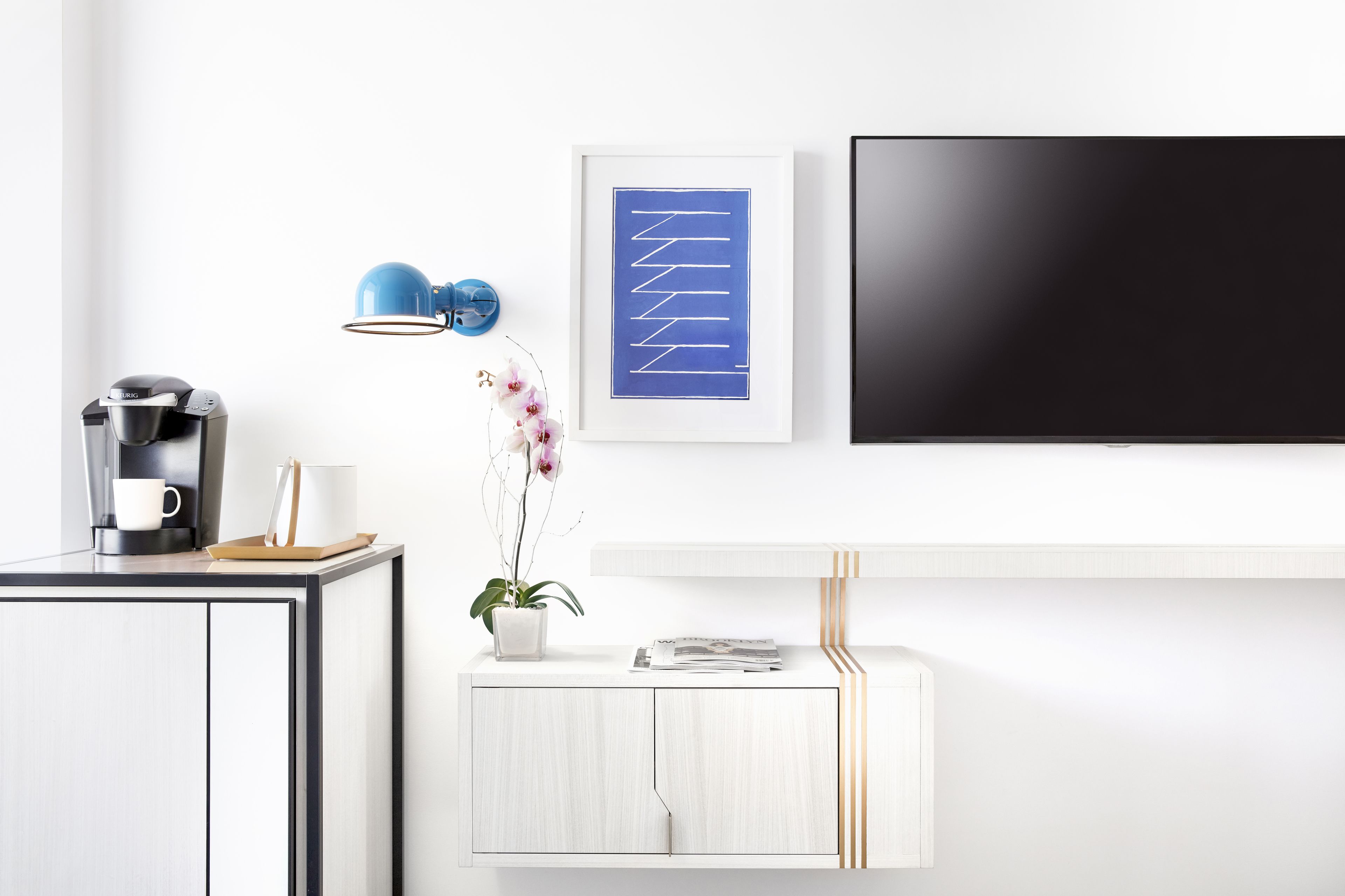 room, 1 queen bed, balcony (gotham) | room amenity