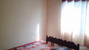 Desk, free WiFi