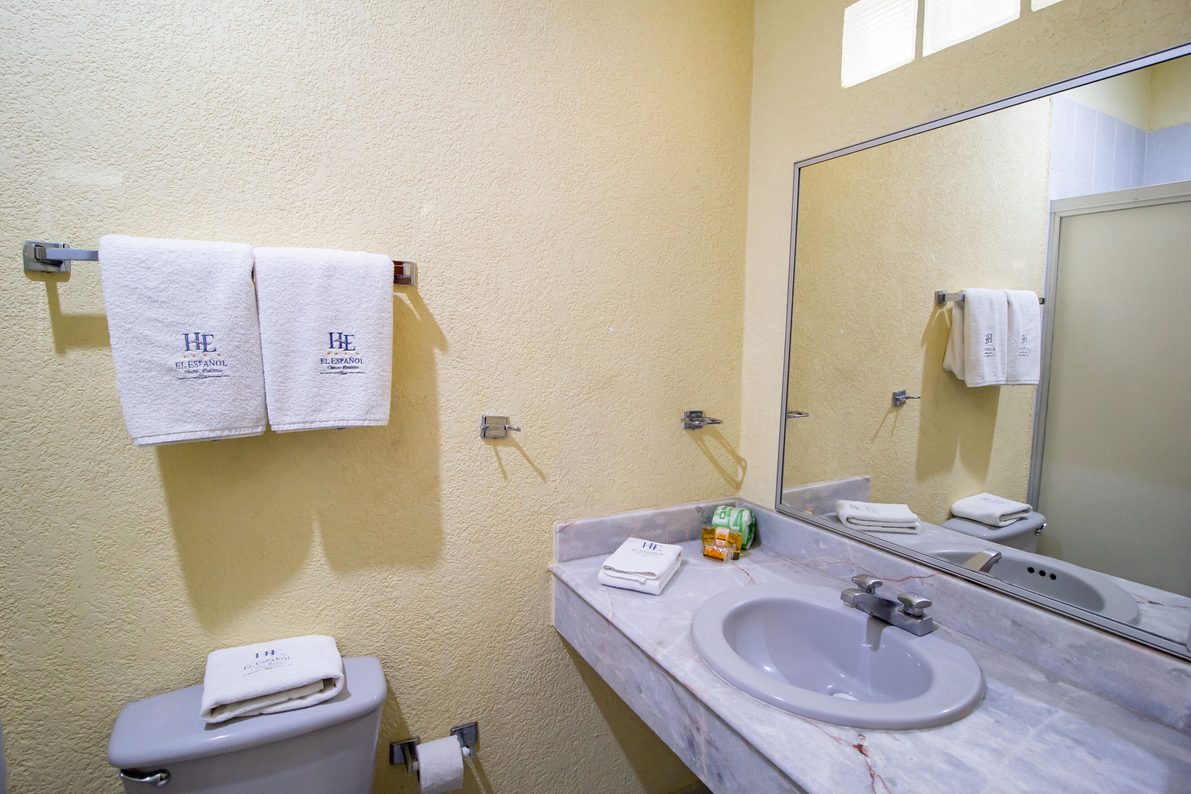 basic double room, 2 double beds | desk, free wifi, bed sheets