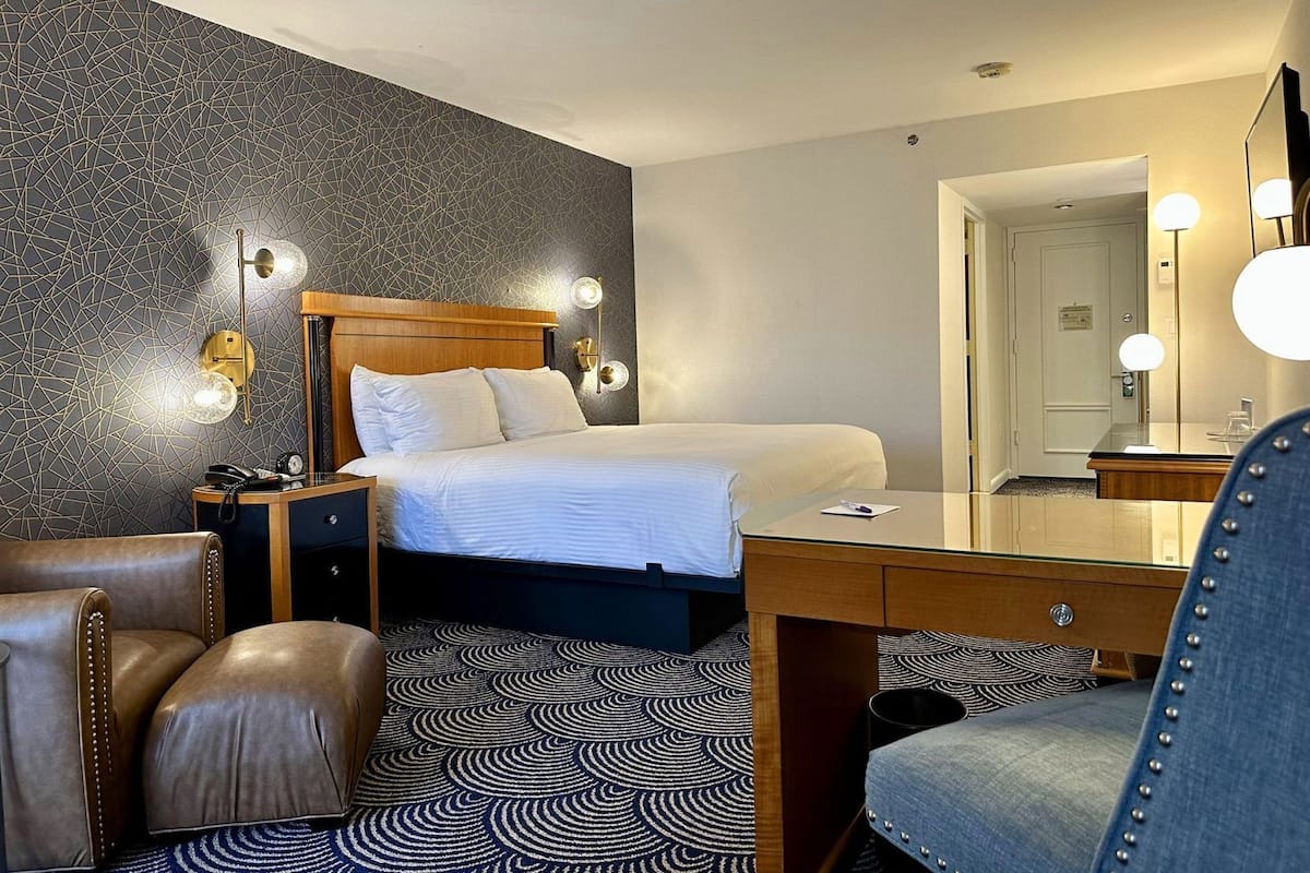 Frette Italian sheets, premium bedding, pillowtop beds, in-room safe
