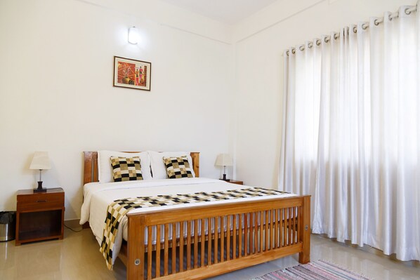 Soundproofing, rollaway beds, free WiFi