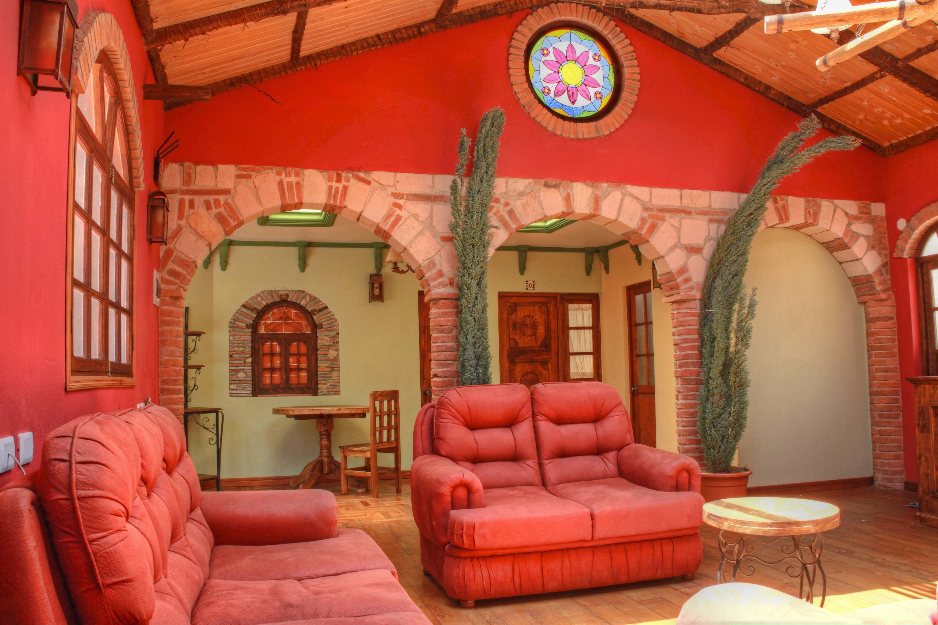 Executive Suite, 1 Queen Bed | Living area