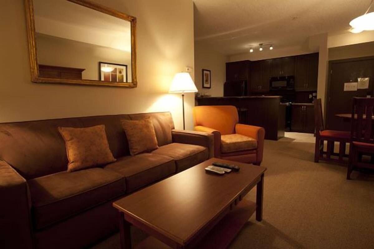 Room, 1 Bedroom (122 Silver Rock) | Living room