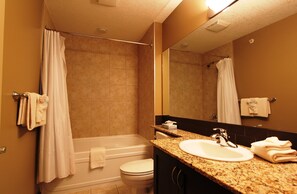 Zimmer, 2 Schlafzimmer (302 Silver Rock) | Badezimmer