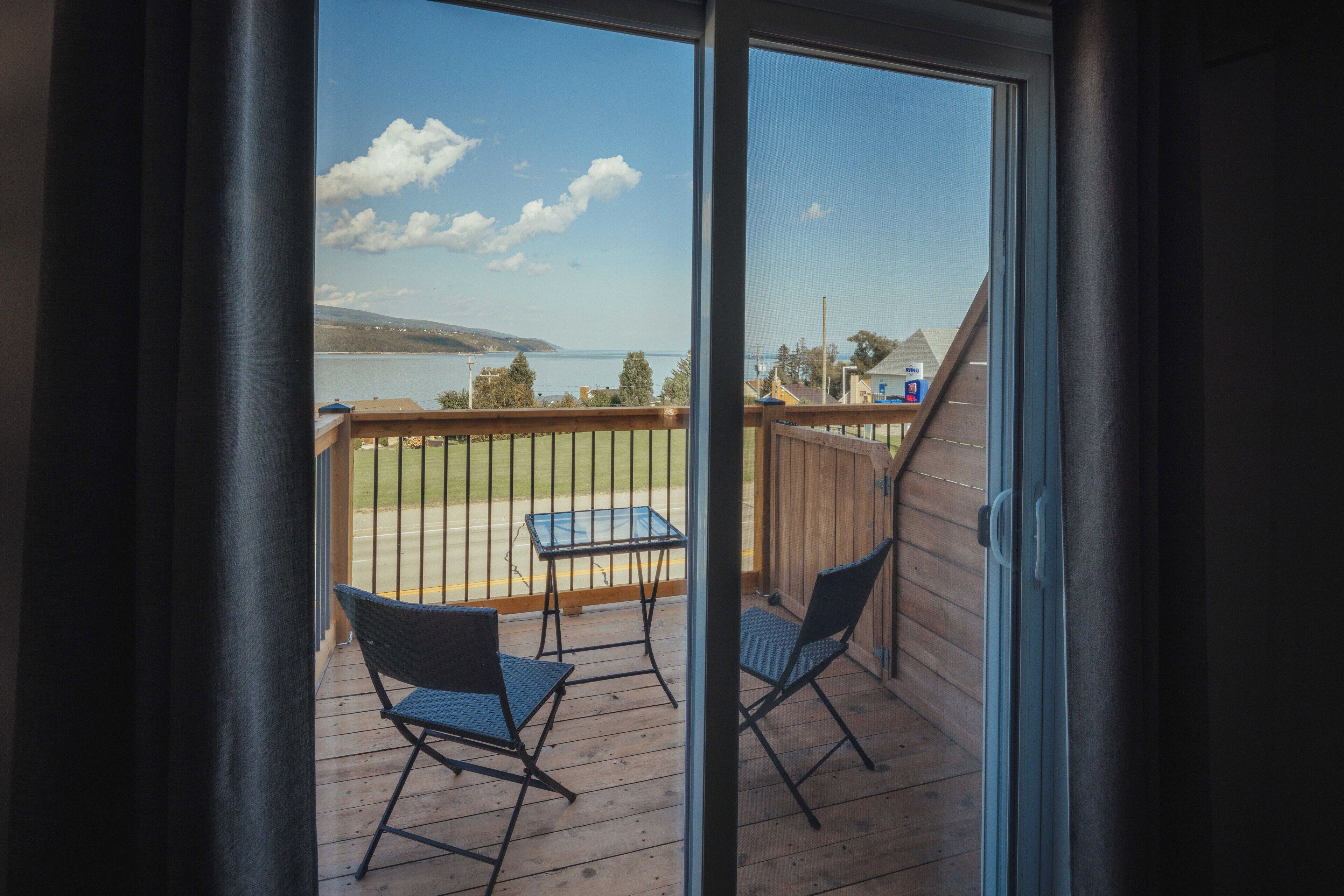 Superior Room, 1 King Bed | Terrace/patio