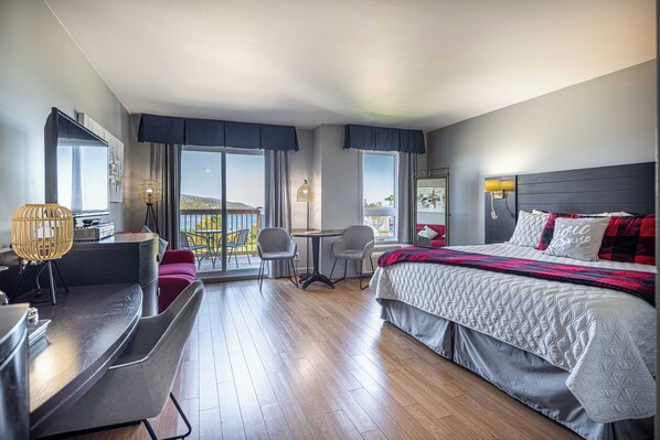 Deluxe Room, 1 Katil Raja (King), River View | Meja, ruang kerja komputer riba, langsir/tirai gelap terus, kalis bunyi 