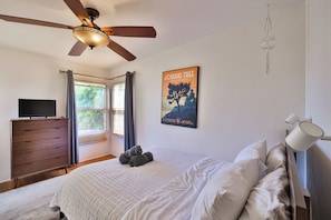 Appart'hôtel, 1 grand lit | 1 chambre, literie de qualité supérieure, matelas Tempur-Pedic, bureau
