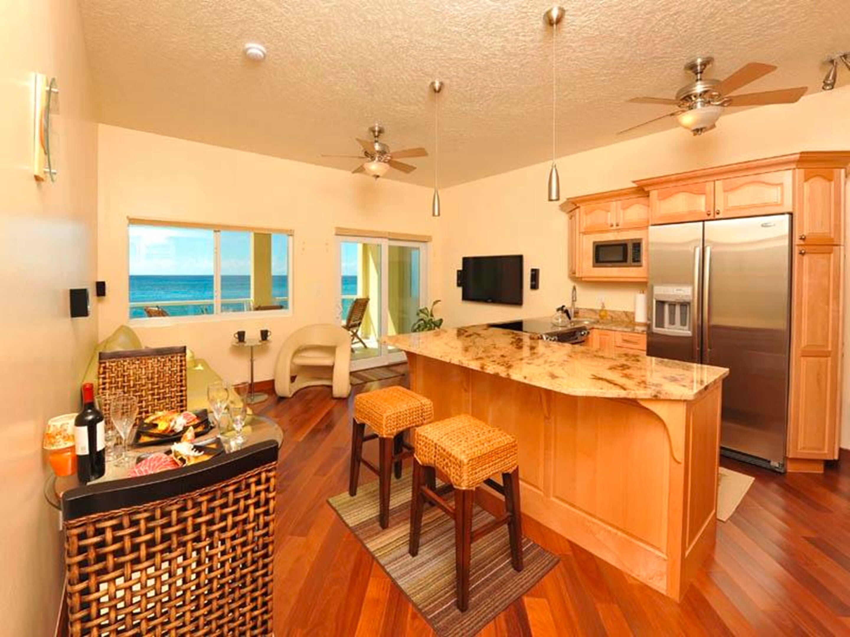 suite, 1 bedroom | private kitchen | full-sized fridge, microwave, stovetop, dishwasher