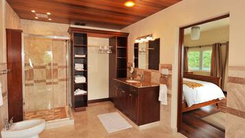 Suite Deluxe, 2 chambres | Salle de bain