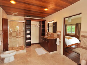 Deluxe Suite, 2 Bedrooms | Bathroom | Free toiletries, hair dryer, bathrobes, bidet