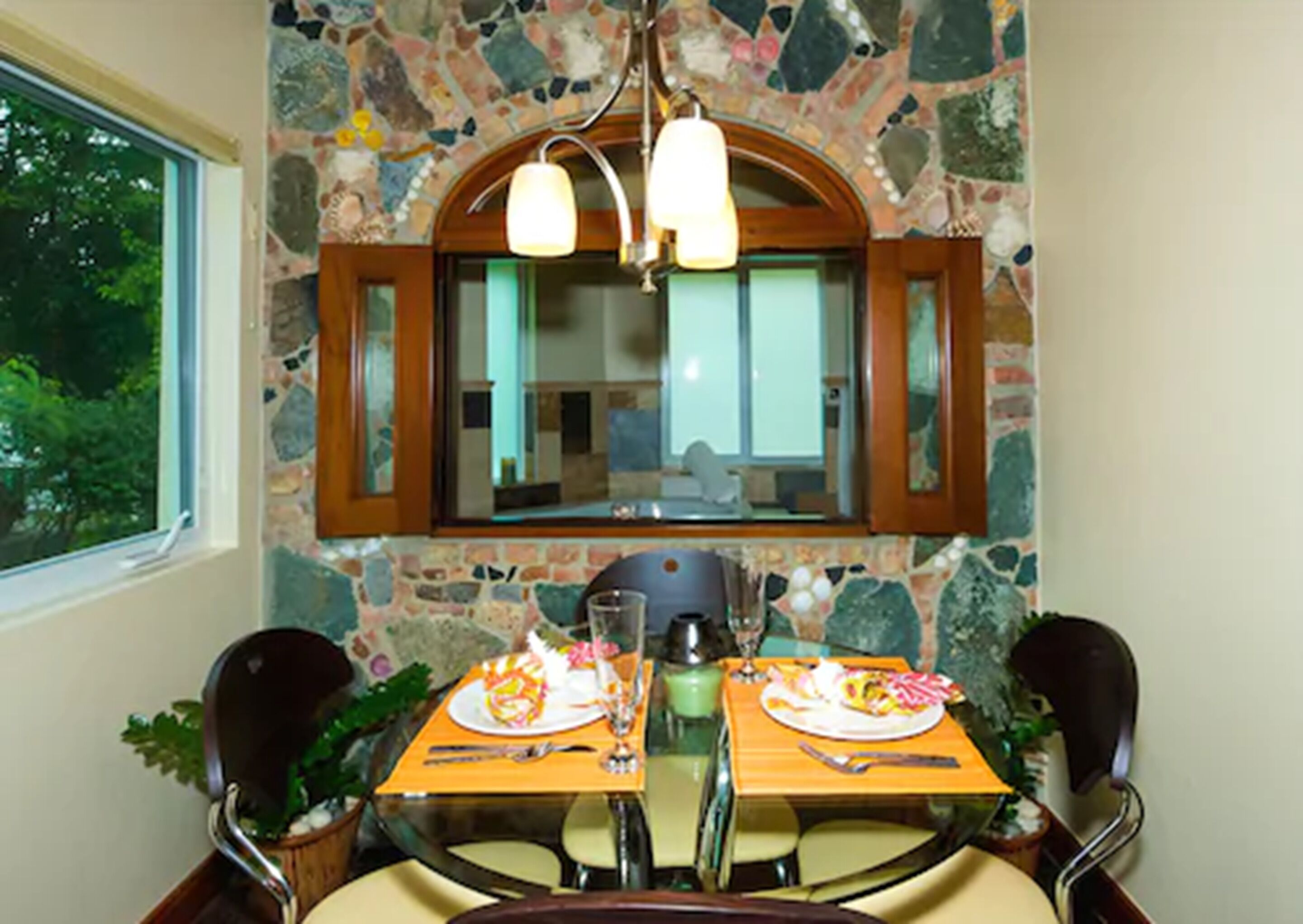 deluxe suite, 1 bedroom | in-room dining