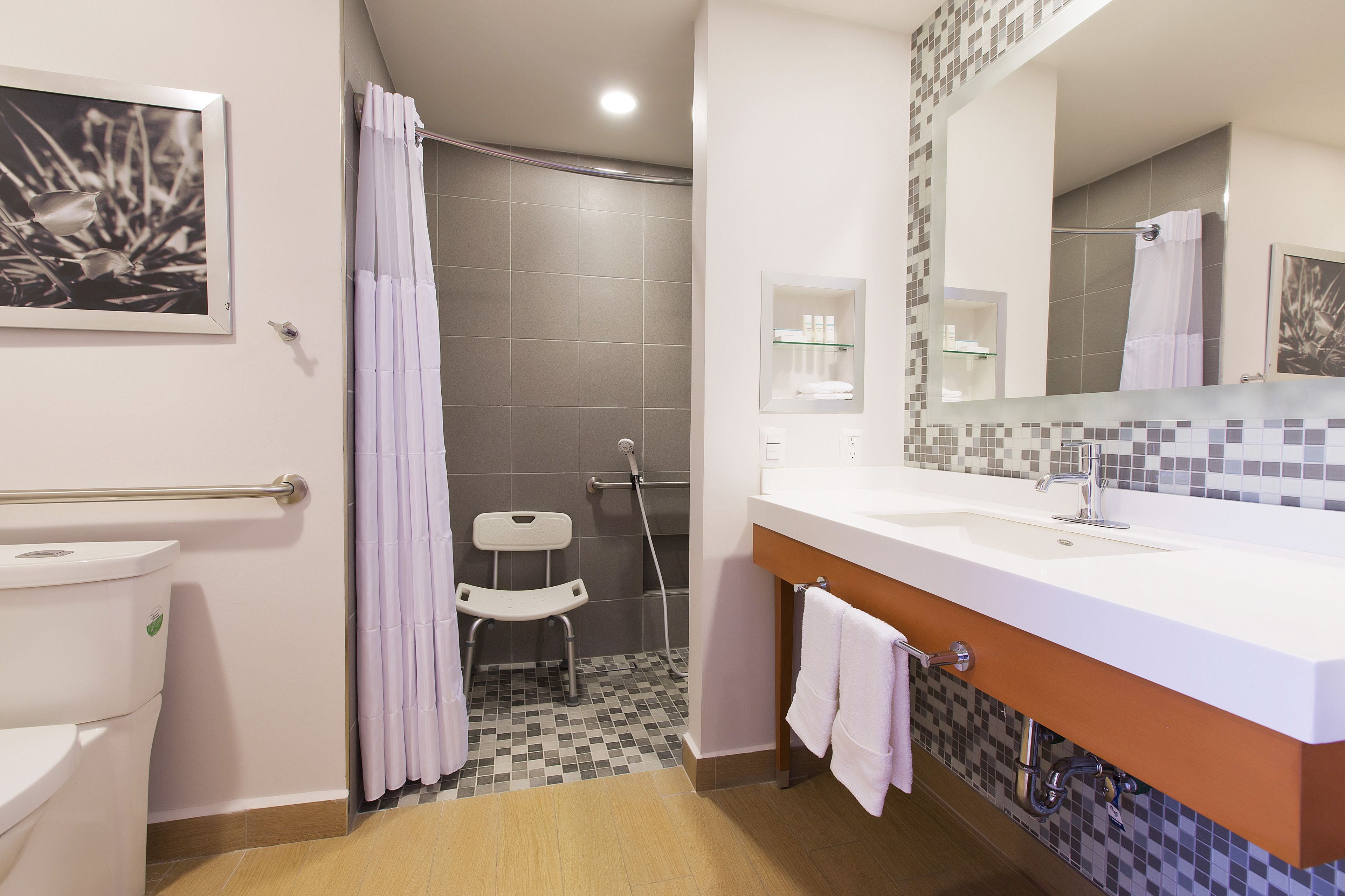 superior room, 1 queen bed, non smoking, refrigerator (wet bar) | bathroom | shower, hair dryer, bathrobes, towels