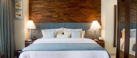 Suite, 1 King Bed, Refrigerator | Minibar, in-room safe, desk, iron/ironing board