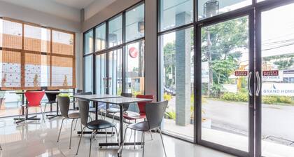 OYO 1127 Baan Siam Hotel