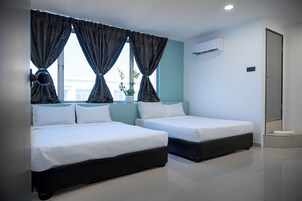 Family Room | Meja, seterika/papan seterika, Wi-fi percuma 